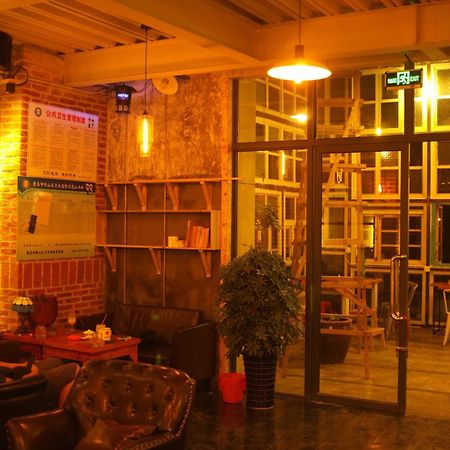 Hostel Marina Циндао Екстериор снимка